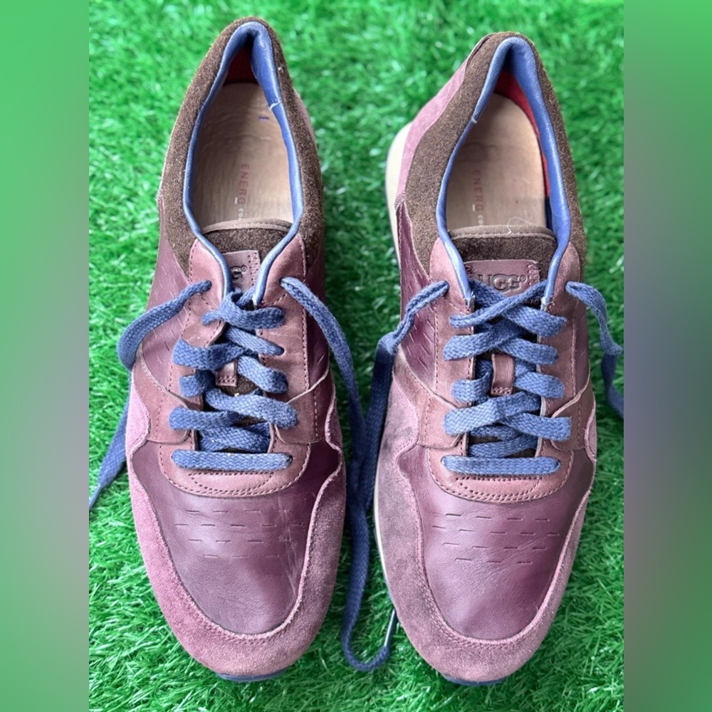 Men's Burgundy Sneakers with Blue Laces
UGG‎ Trigo Trainer 1017310 Size 12